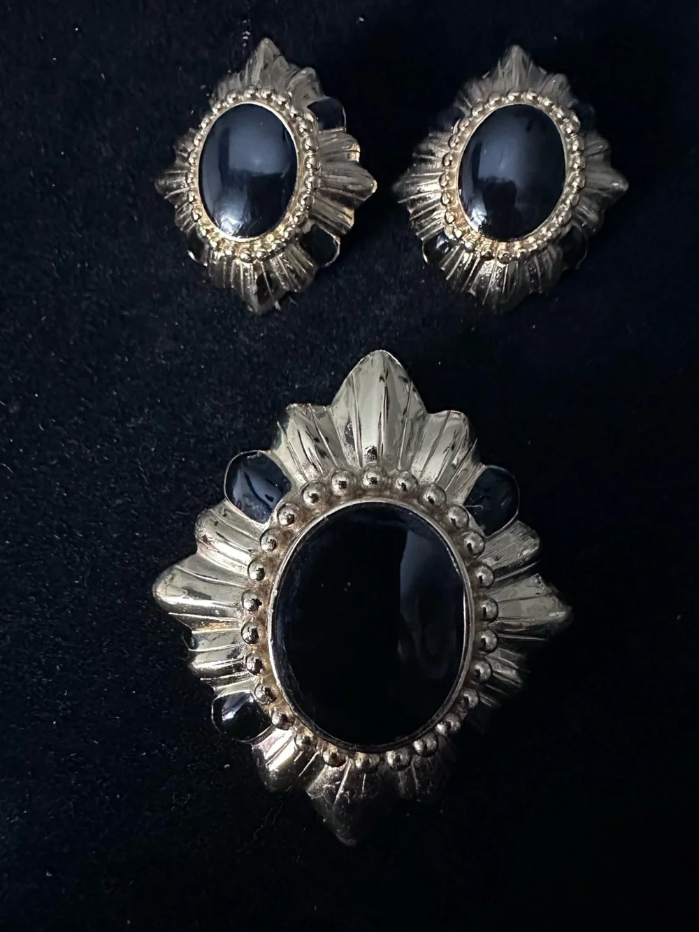Vtge. Large Gold Tone Black Oval Sunburst Stud Art Deco Pierced and Brooch set